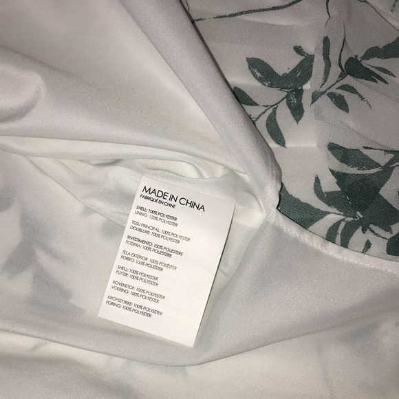 Club Monaco Pleated Floral Midi Skirt – XS, Romantic & Lightweight - Picture 6 of 7